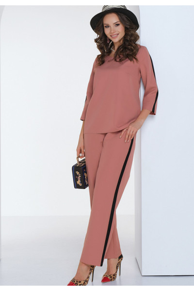 КОСТЮМ КАРЕННО (ПОЛВЕРЕ)